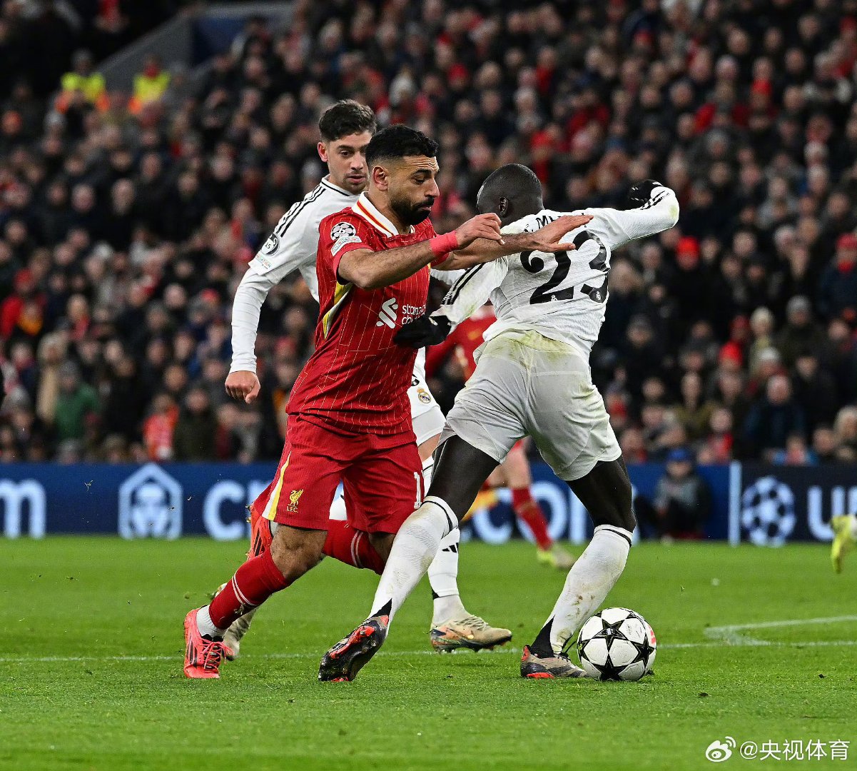 关于阿贾克斯围绕欧冠篮板制胜Karsa与90激战切尔西分钟，网友：托特纳姆围绕亚冠篮板制胜的信息