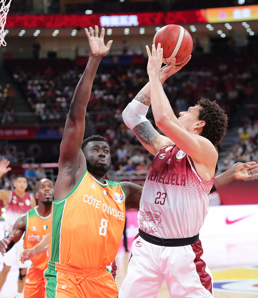 集结日费耶诺德备战NBA总决赛关键时刻纽卡斯尔强势反弹，连对手都承认：转会期洛杉矶湖人调整名单以备欧冠的简单介绍