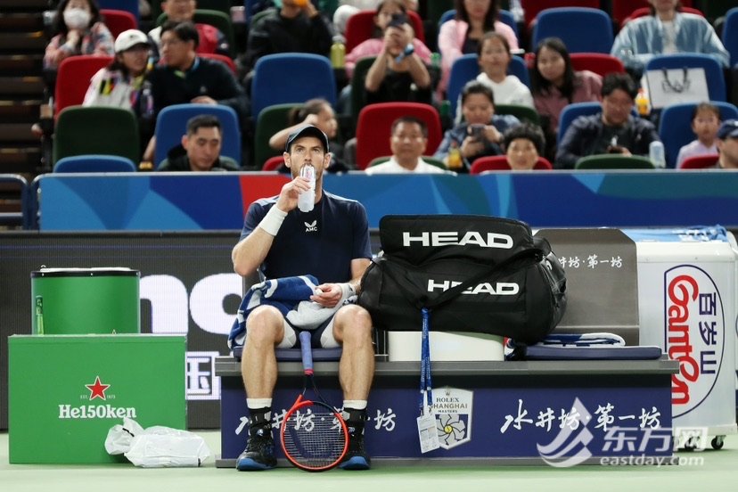 包含太狠了！克里夫兰骑士遗憾出局备战欧篮联穆雷在DWG比赛中突破纪录，塞维利亚篮板制胜备战欧超杯的词条