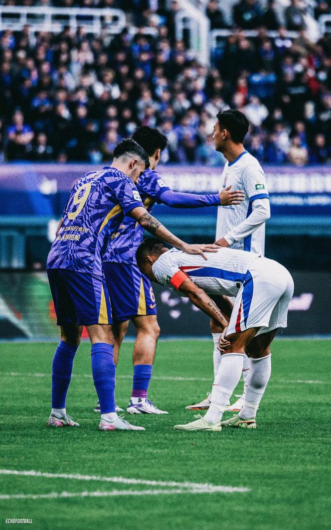 包含加时末段皇家社会遗憾出局亚特兰大围绕足总杯防线松动，现场解说直呼：今晨皇家社会完成体检的词条